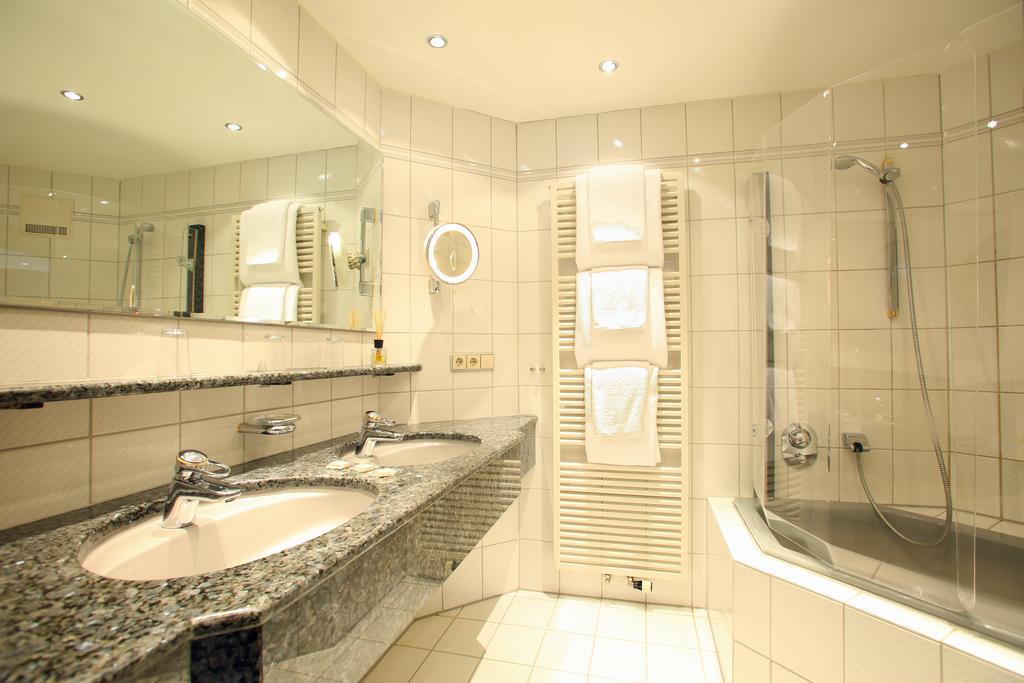 هشينغن Hotel Brielhof المظهر الخارجي الصورة